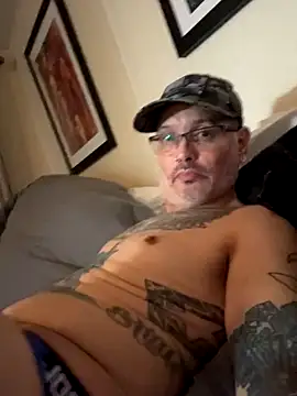 D13ON3L online show from 11/10/25, 11:21