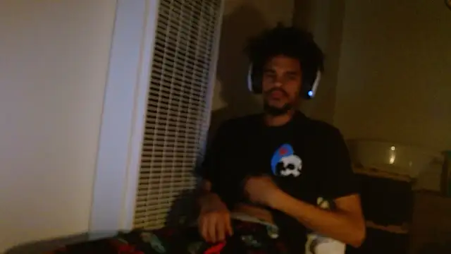 Mrmakeherwet Tez online show from 11/25/25, 05:30