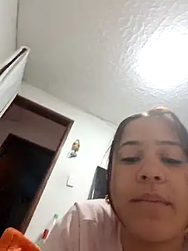 Snapshot of TamySweet69 chatting on 10/29/25, 03:00 TamySweet69 online show from 10/29/25, 03:00