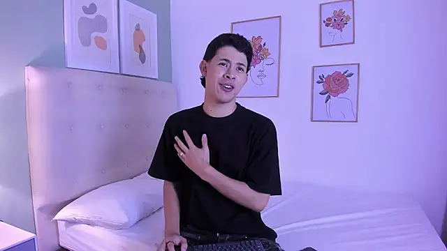 ApoloRicci online show from 12/14/25, 07:30