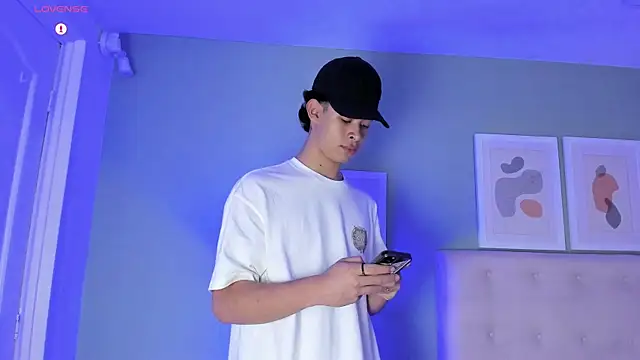 ApoloRicci online show from 02/20/26, 07:49