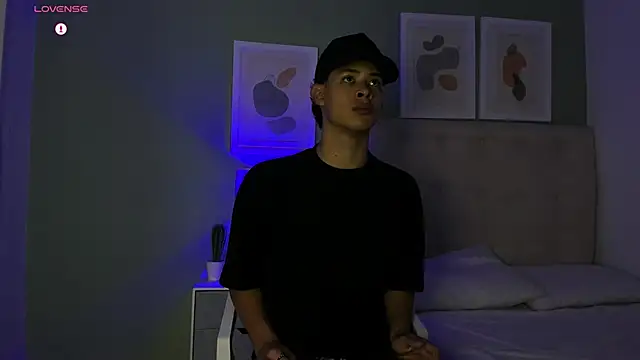 ApoloRicci online show from 02/24/26, 07:59