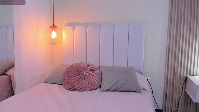 Scarletgod online show from 04/16/26, 09:39