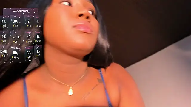 Viana dior online show from 10/25/25, 10:43