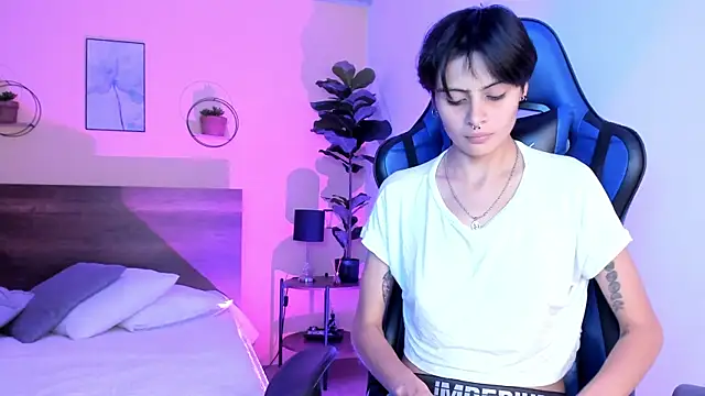 MartinnaGrecco online show from 11/29/25, 08:31