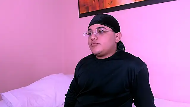 Santo Pecado  online show from 10/23/25, 01:43
