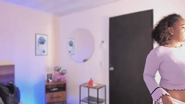 YariRose online show from 11/29/25, 01:55