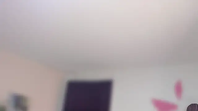 Snapshot of YariRose chatting on 05/09/26, 02:42 YariRose online show from 05/09/26, 02:42