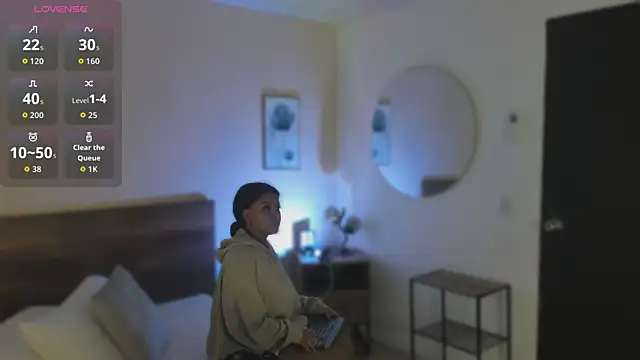 YariRose online show from 01/08/26, 02:23