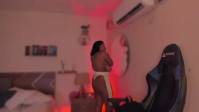 YariRose online show from 02/13/26, 01:44