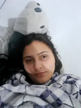 Layla Latina online show from 11/02/25, 03:55