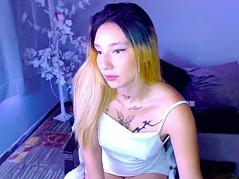 Snapshot of sammy_cortess chatting on 10/22/25, 12:37 sammy cortess online show from 10/22/25, 12:37