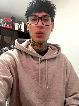 Snapshot of sflps chatting on 11/10/25, 04:23 sflps online show from 11/10/25, 04:23