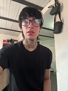 Snapshot of sflps chatting on 02/28/26, 05:23 sflps online show from 02/28/26, 05:23