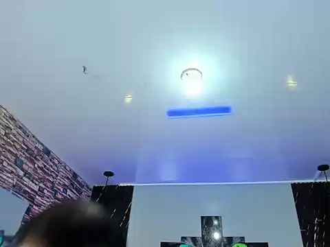 Jennfer Winson online show from 11/23/25, 07:24