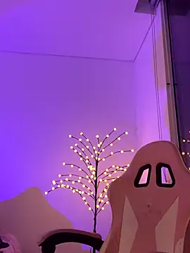 aly nicols online show from 11/28/25, 11:49