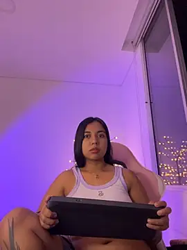 aly nicols online show from 11/27/25, 05:30