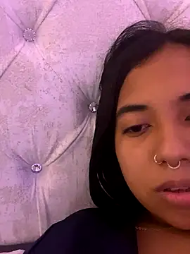 aly nicols online show from 11/05/25, 07:11