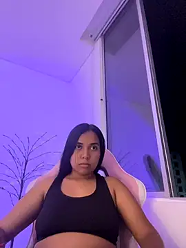 aly nicols online show from 11/18/25, 06:06