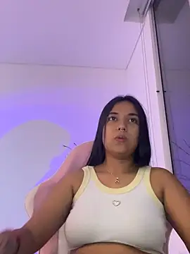 aly nicols online show from 12/03/25, 06:25