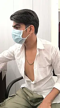 Snapshot of adi8210 chatting on 11/15/25, 01:37 adi8210 online show from 11/15/25, 01:37