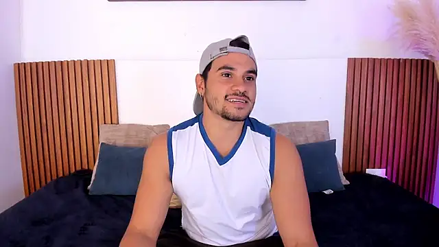 Snapshot of Jake_muller1 chatting on 11/06/25, 03:32 Jake muller1 online show from 11/06/25, 03:32