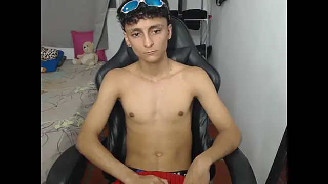 Alejandro Cutee online show from 11/08/25, 03:21