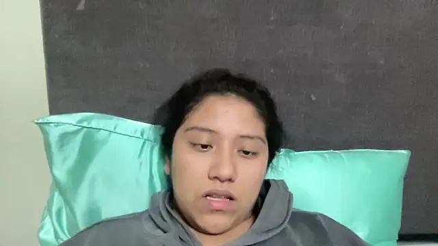 Kmiii21 online show from 10/22/25, 02:22