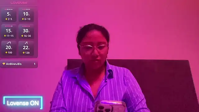 Snapshot of Kmiii21 chatting on 05/09/26, 01:20 Kmiii21 online show from 05/09/26, 01:20