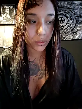 Isis Bathory online show from 11/07/25, 03:05