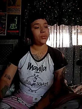 Isis Bathory online show from 11/25/25, 12:27