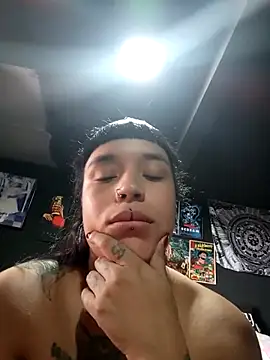 Isis Bathory online show from 10/24/25, 04:06