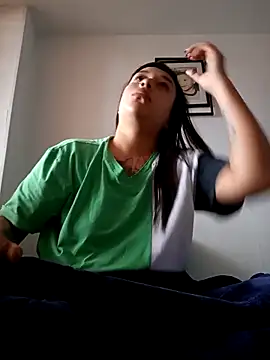 Isis Bathory online show from 10/26/25, 03:45