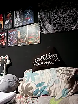 Isis Bathory online show from 11/06/25, 02:21