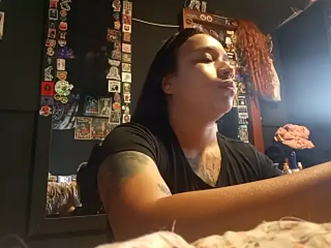 Isis Bathory online show from 11/29/25, 02:28