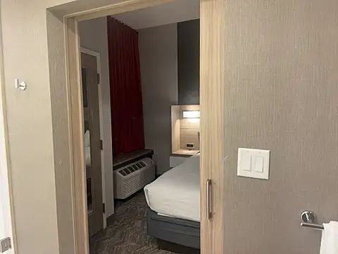 bobbyatx online show from 12/01/25, 07:31