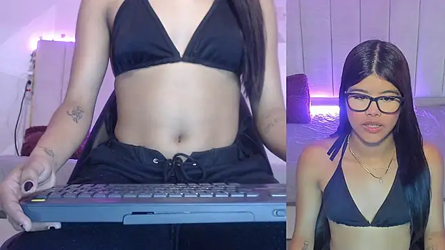 Snapshot of Sidney_Brownn chatting on 10/31/25, 11:11 Sidney Brownn online show from 10/31/25, 11:11