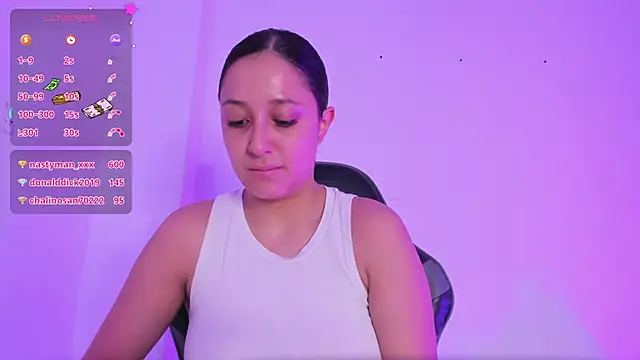 Snapshot of kittymonroe1 chatting on 06/18/26, 06:02 kittymonroe1 online show from 06/18/26, 06:02