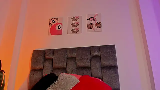 kittymonroe1 online show from 01/15/26, 06:00