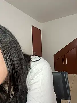 Snapshot of Selena_Roa chatting on 02/06/26, 03:08 Selena Roa online show from 02/06/26, 03:08