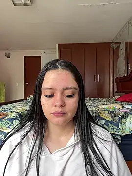 Selena Roa online show from 05/16/26, 12:48