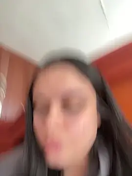 Selena Roa online show from 04/01/26, 05:10