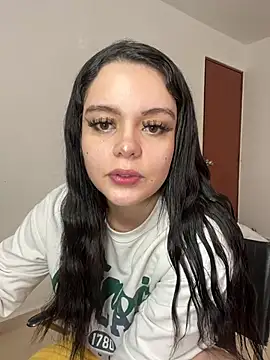 Snapshot of Selena_Roa chatting on 02/07/26, 03:09 Selena Roa online show from 02/07/26, 03:09