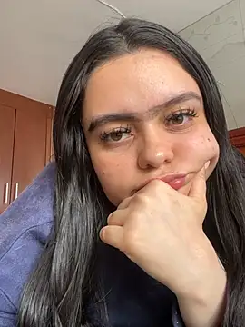 Selena Roa online show from 04/29/26, 07:09