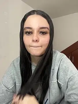 Snapshot of Selena_Roa chatting on 02/11/26, 04:29 Selena Roa online show from 02/11/26, 04:29