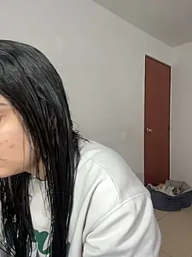 Snapshot of Selena_Roa chatting on 02/15/26, 04:39 Selena Roa online show from 02/15/26, 04:39