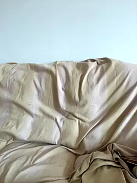 Selena Roa online show from 11/30/25, 04:08