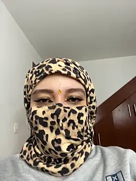 Selena Roa online show from 11/27/25, 02:39