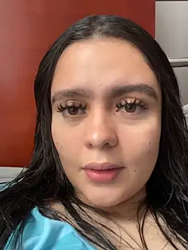 Selena Roa online show from 04/15/26, 07:18