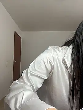 Selena Roa online show from 11/25/25, 02:17